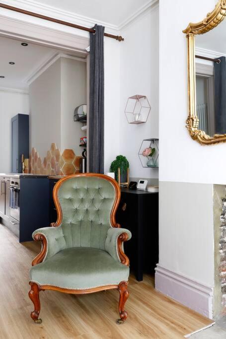 Stunning 2 Bedroom Flat 8Min Walk From The Beach Hove Buitenkant foto