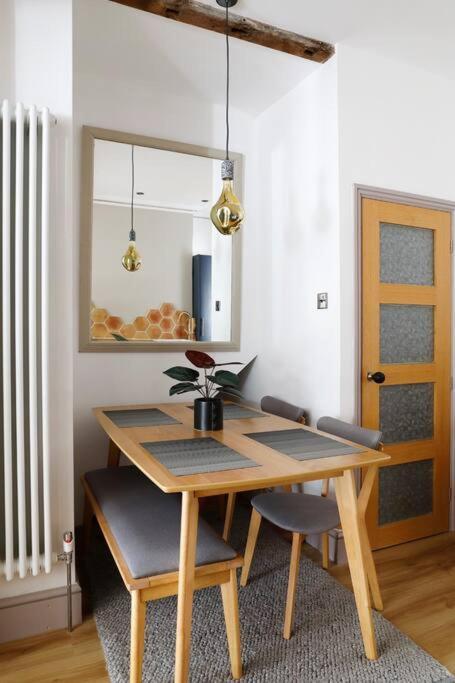 Stunning 2 Bedroom Flat 8Min Walk From The Beach Hove Buitenkant foto