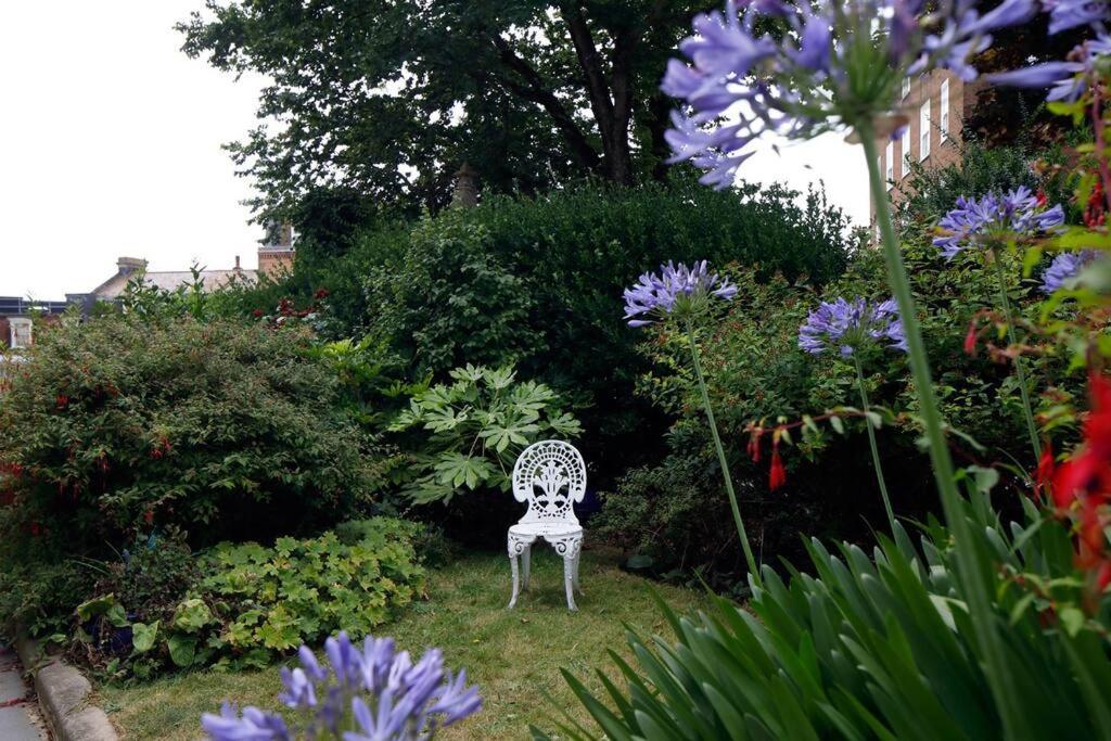Stunning 2 Bedroom Flat 8Min Walk From The Beach Hove Buitenkant foto