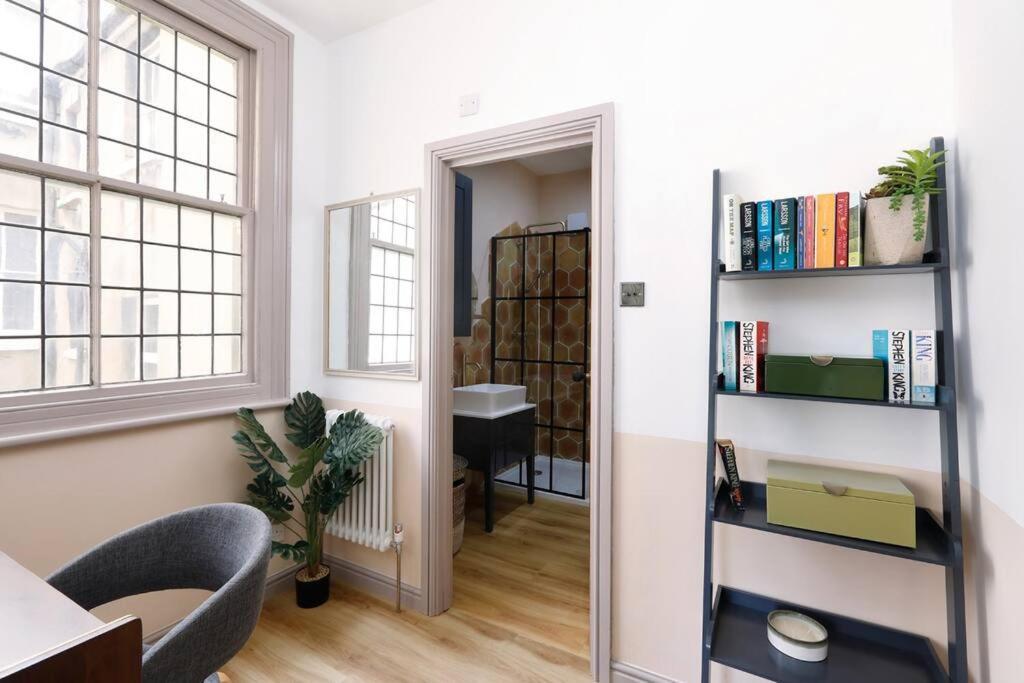 Stunning 2 Bedroom Flat 8Min Walk From The Beach Hove Buitenkant foto