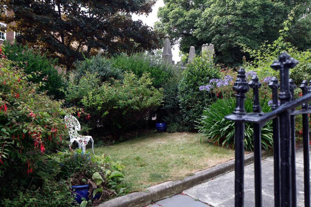 Stunning 2 Bedroom Flat 8Min Walk From The Beach Hove Buitenkant foto