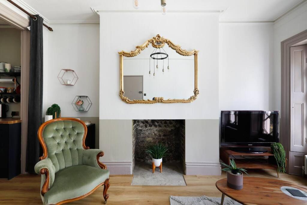 Stunning 2 Bedroom Flat 8Min Walk From The Beach Hove Buitenkant foto
